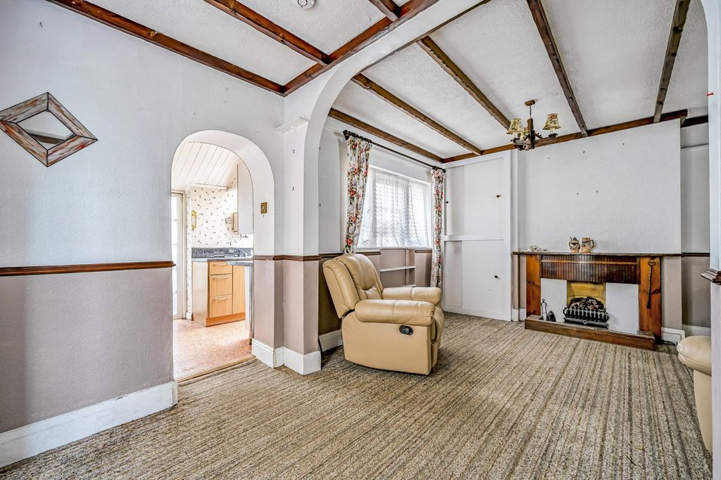 Property photo 3 of 22 Dining Area