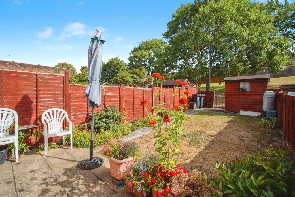 Property photo 2 of 11 Picture No. 08
