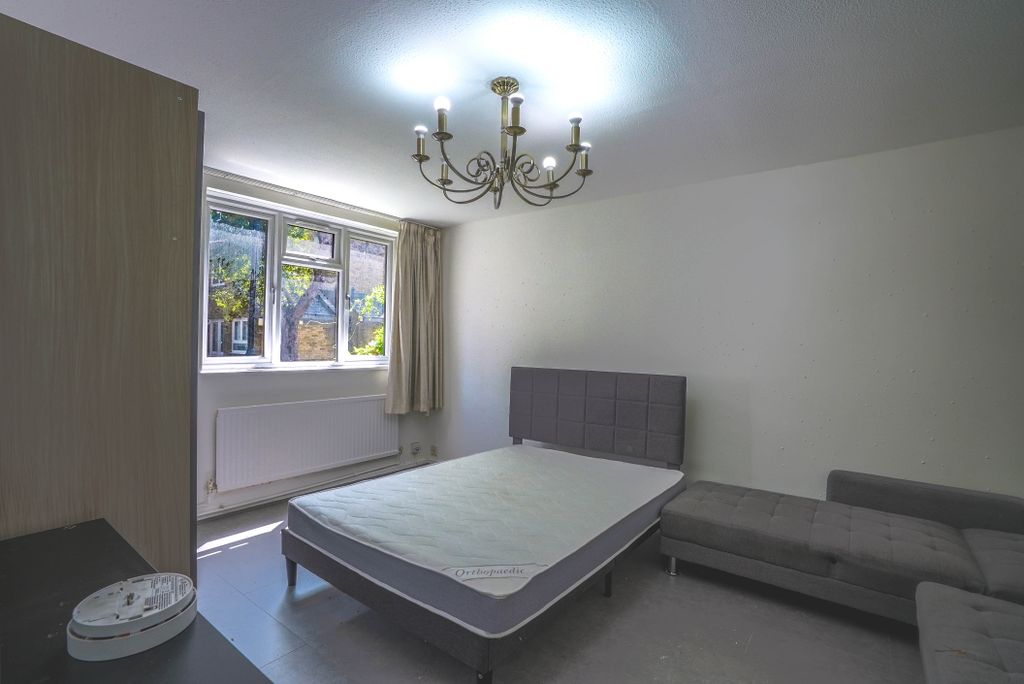 Property photo 1 of 1