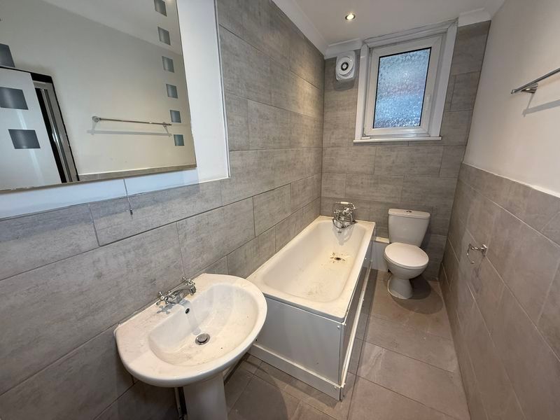 Property photo 3 of 12 Photo 12