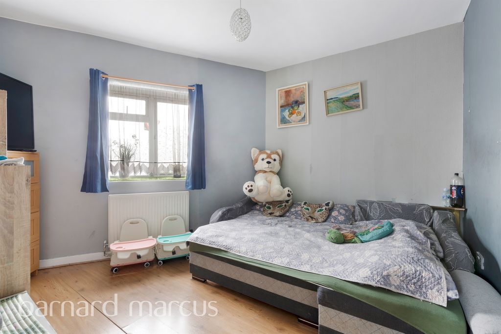 Property photo 2 of 9