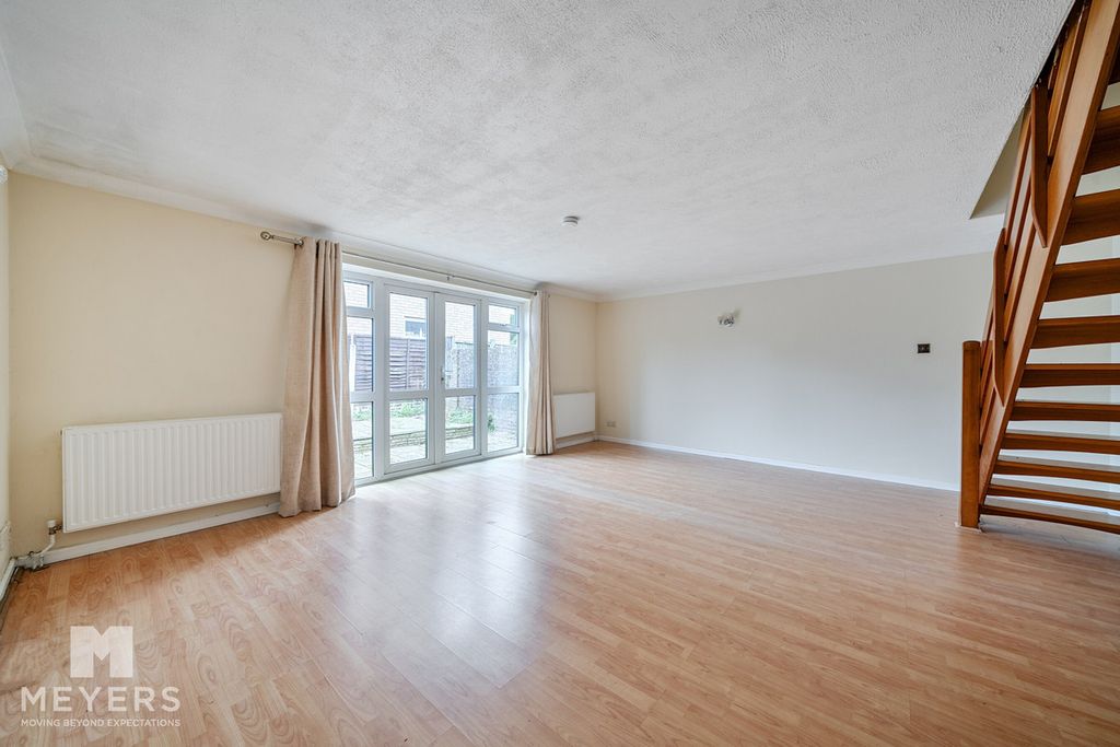 Property photo 2 of 22