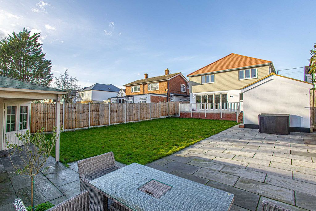 Additional image 39 of 4 bed detached house for saleThundersley Park Road, Benfleet SS7