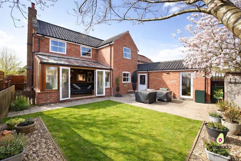 Property photo 1 of 19 4988761
