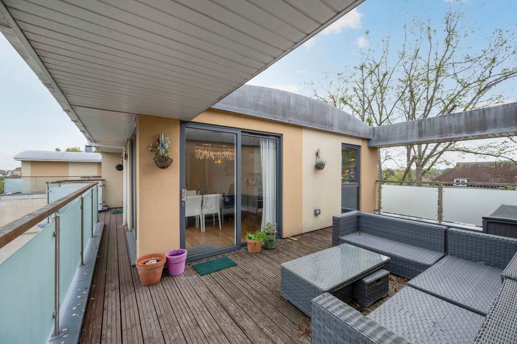 Property photo 3 of 21 Picture No. 30