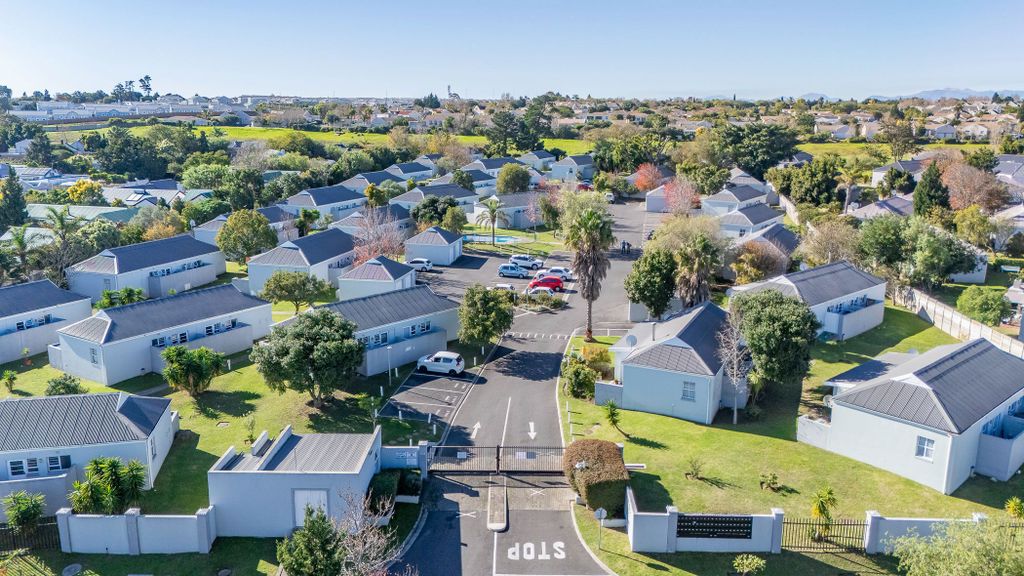 Property photo 1 of 25 Dbv1703826