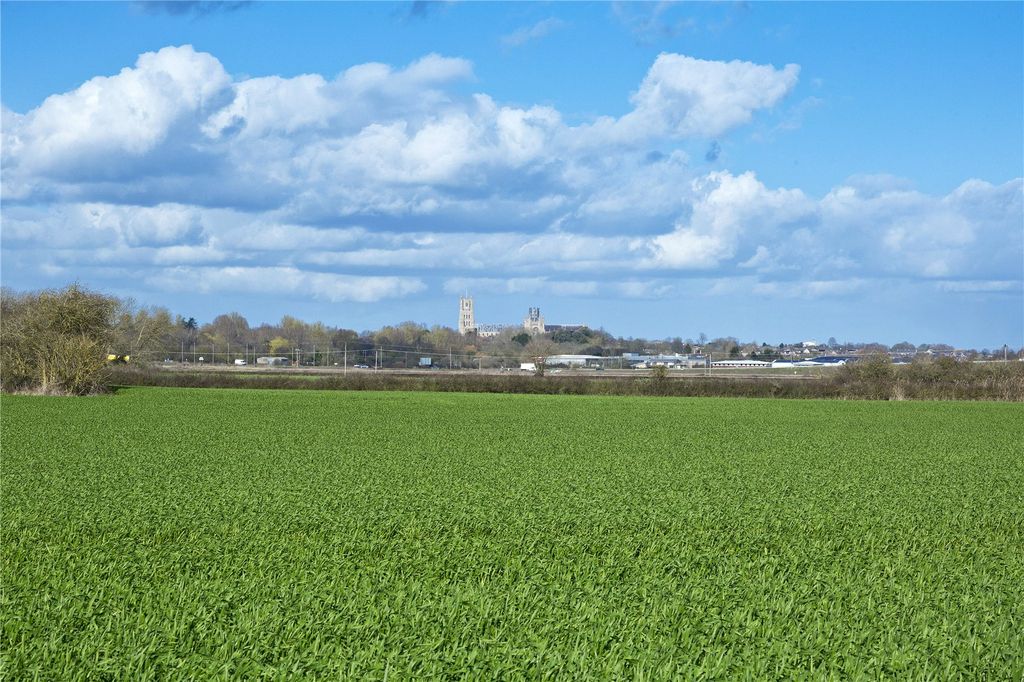 5 bed bungalow for saleBraham Farm, Little Thetford, Ely, Cambridgeshire CB6