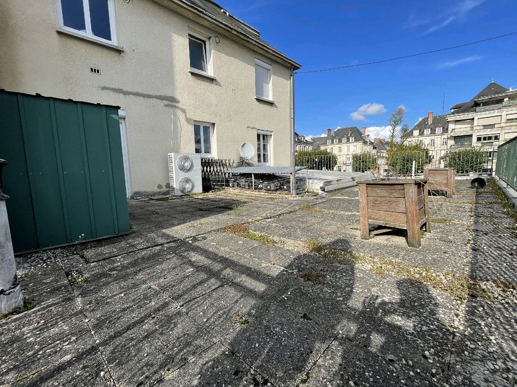 Property photo 2 of 8