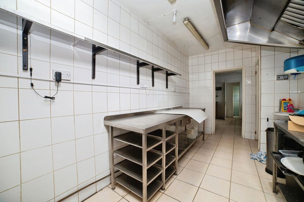 Property photo 3 of 16 Pbox-Img.Jpg