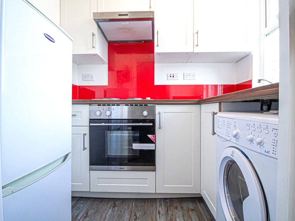 Property photo 2 of 9