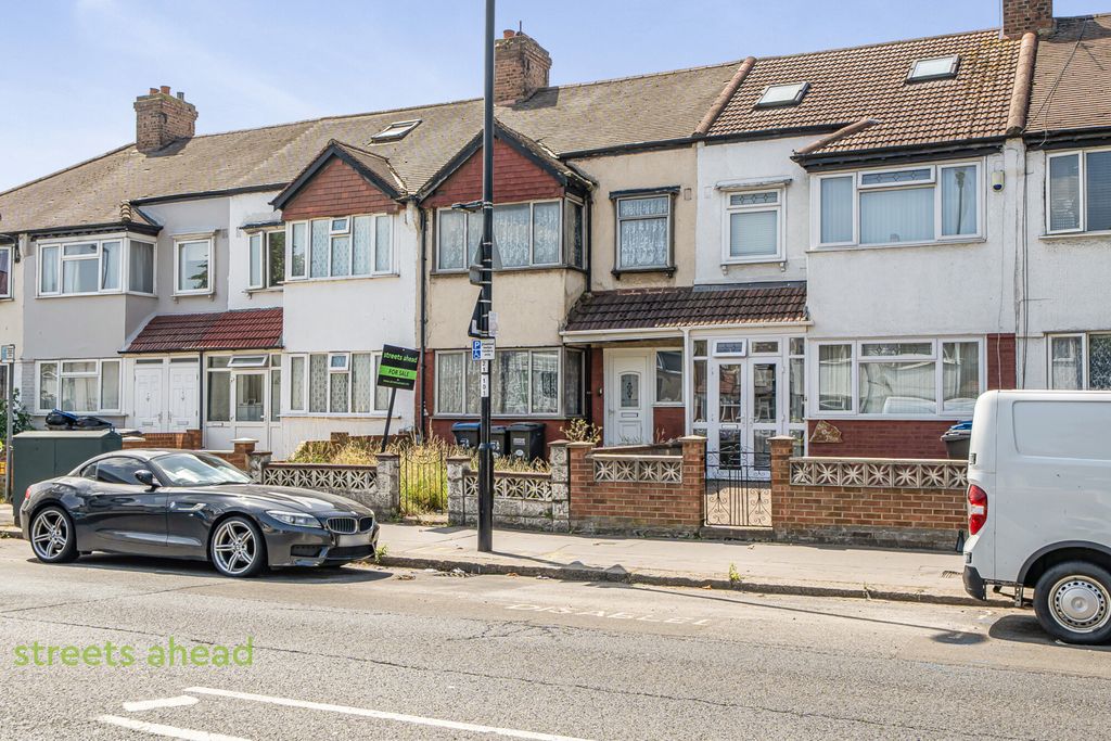 Property photo 2 of 3 Ed4E8718-54E6-49A...