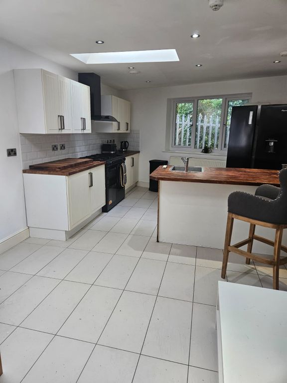 Property photo 2 of 17 Photo 2