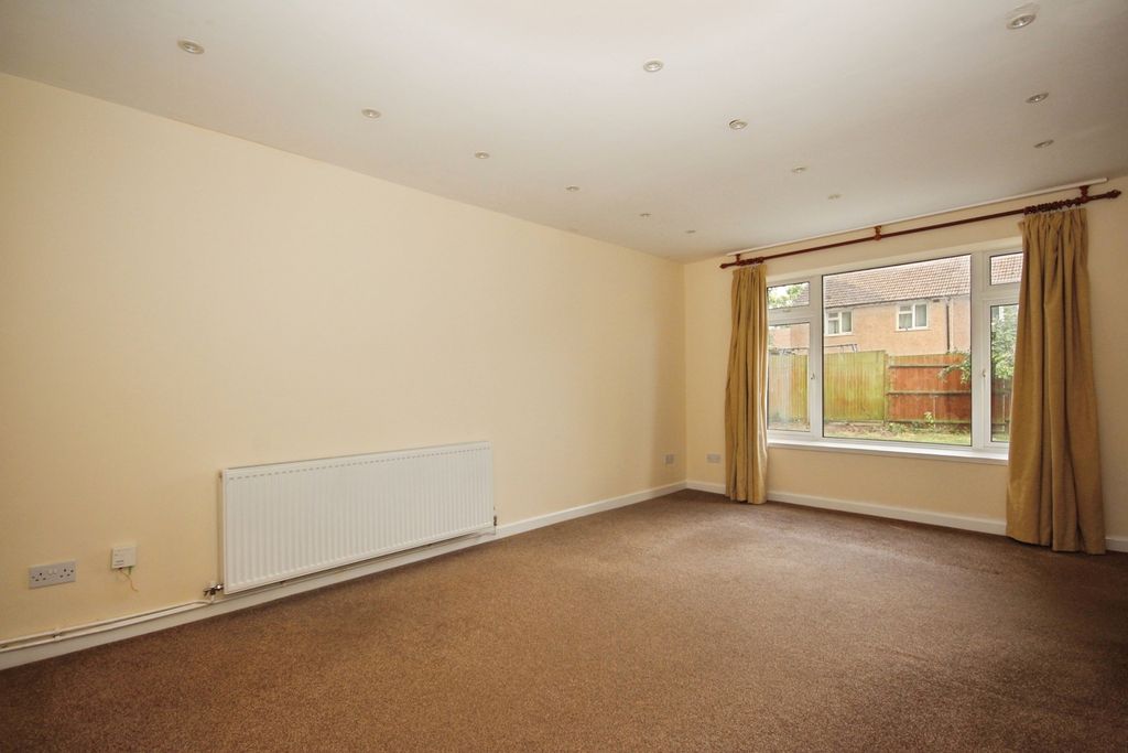Property photo 3 of 14 Photo