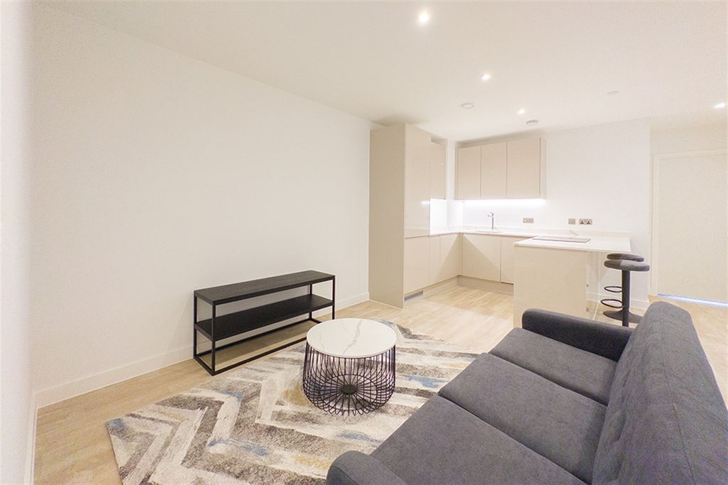 Property photo 1 of 15 (Main)