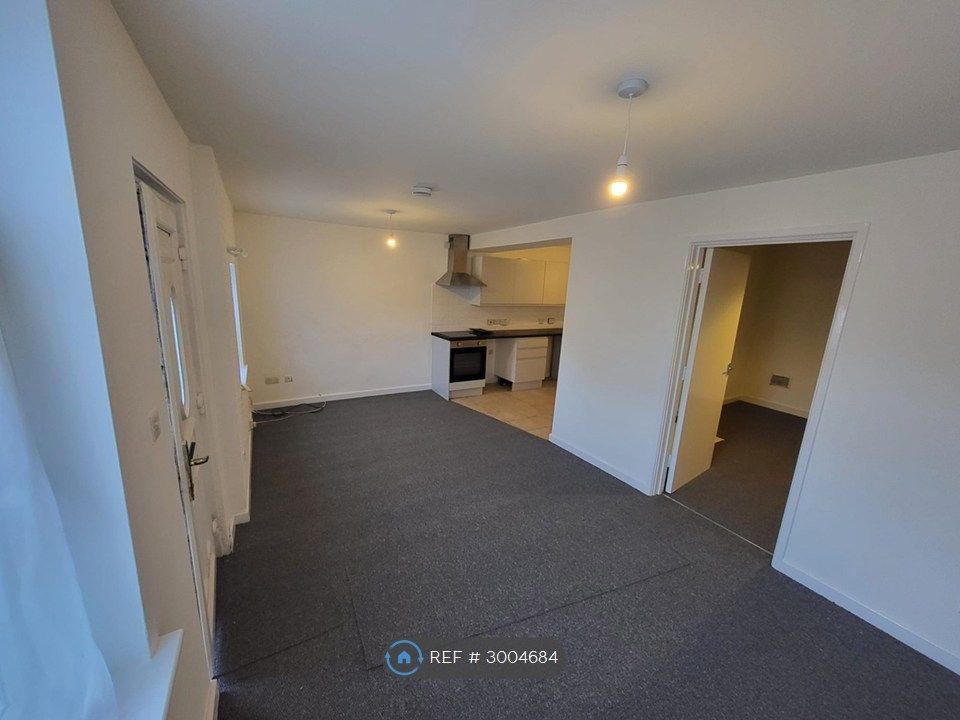 Property photo 3 of 7 Lounge