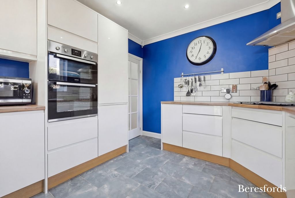 Property photo 2 of 25 Picture No. 48