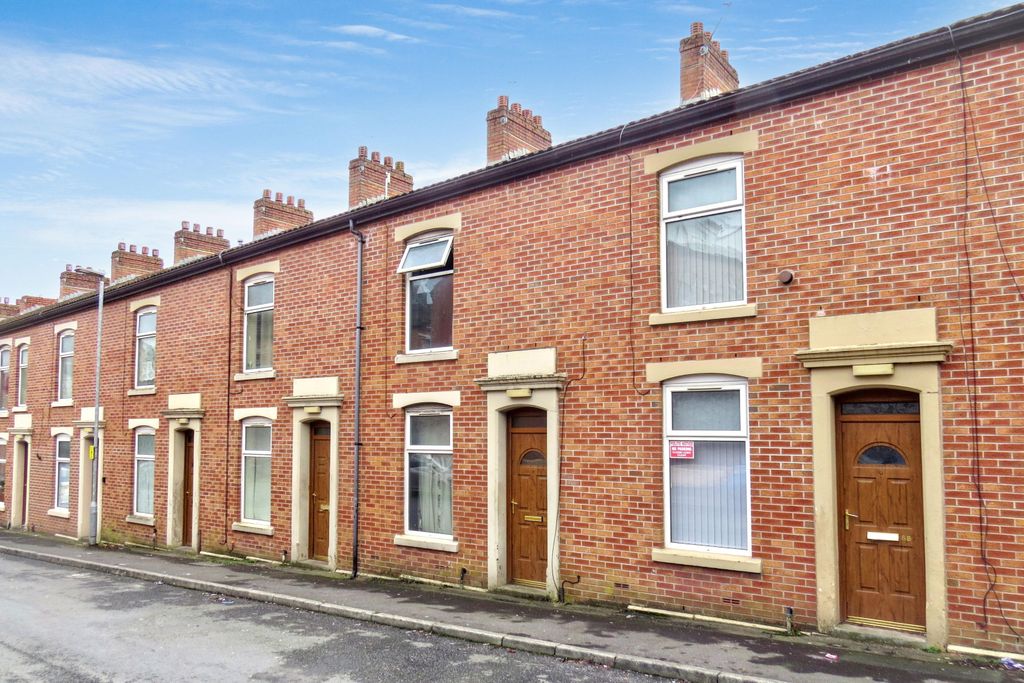 Property photo 2 of 10 57 Belle Vue Street, Blackburn, Lancashire, Bb2 1Hu