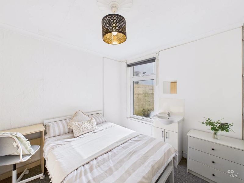 Property photo 2 of 14 Bedroom