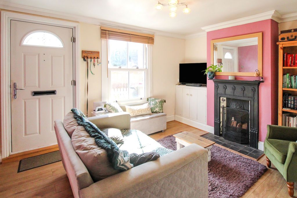 Property photo 2 of 16 Sitting Room