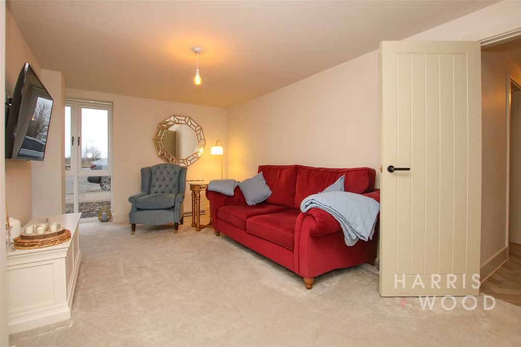 Property photo 3 of 17 Picture No. 06