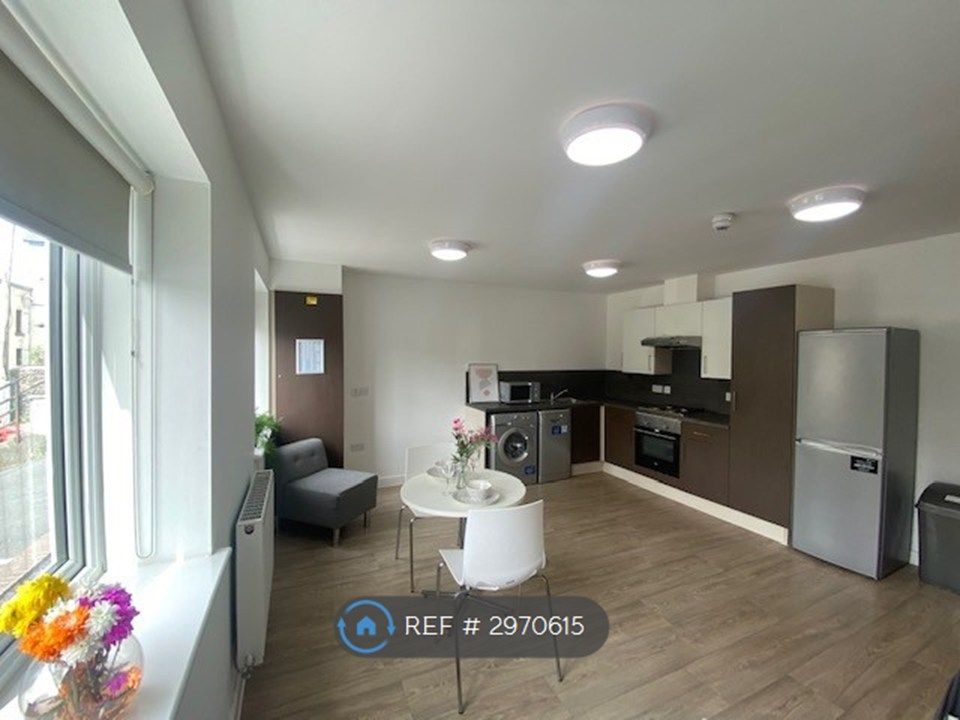 Property photo 1 of 3