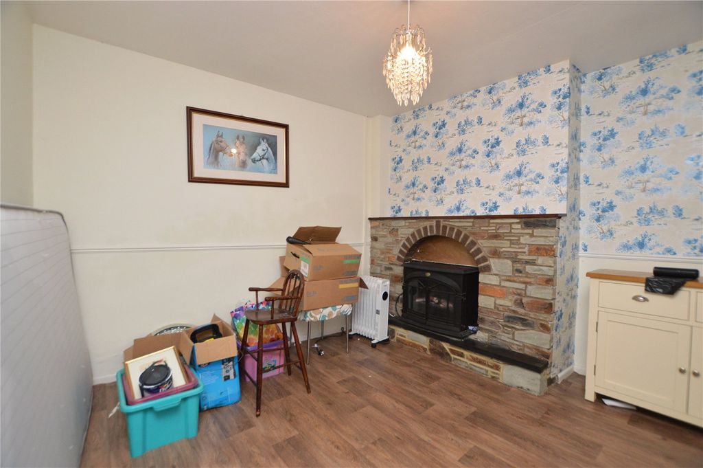 Property photo 3 of 9 3 - Picture No. 17