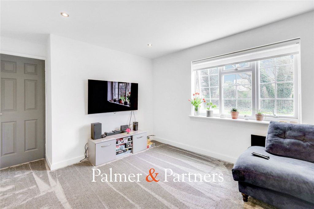 Property photo 3 of 17 Picture No. 02