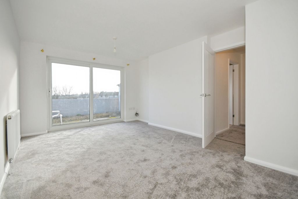 Property photo 2 of 17 Pbox-Img.Jpg