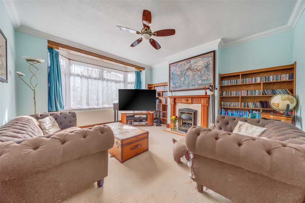 Property photo 2 of 17 Picture No. 39