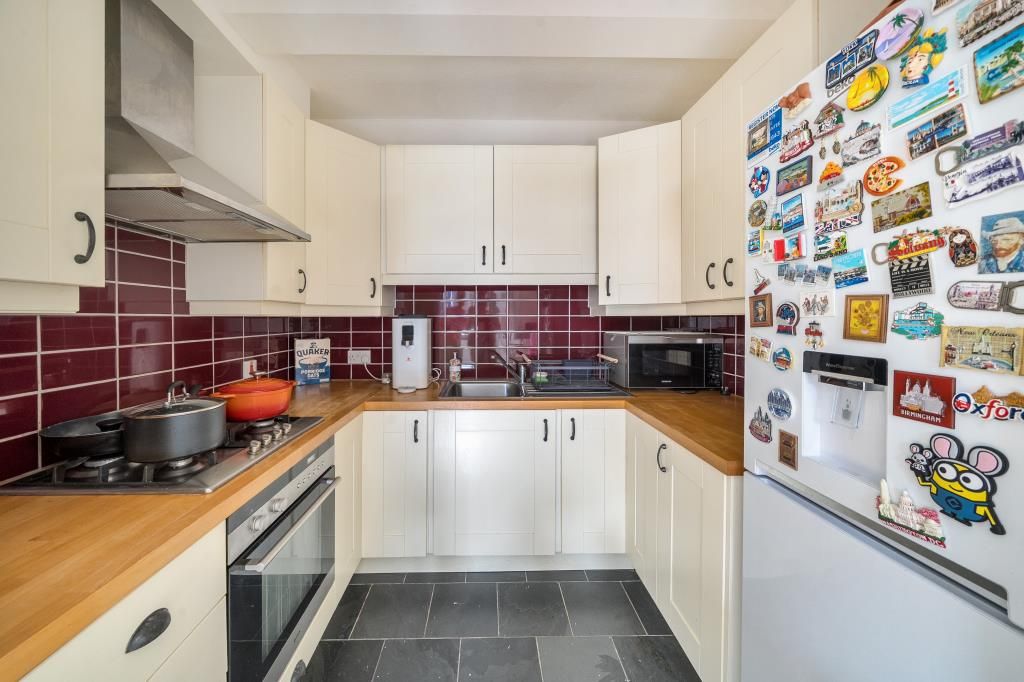 Property photo 3 of 16 Kitchen