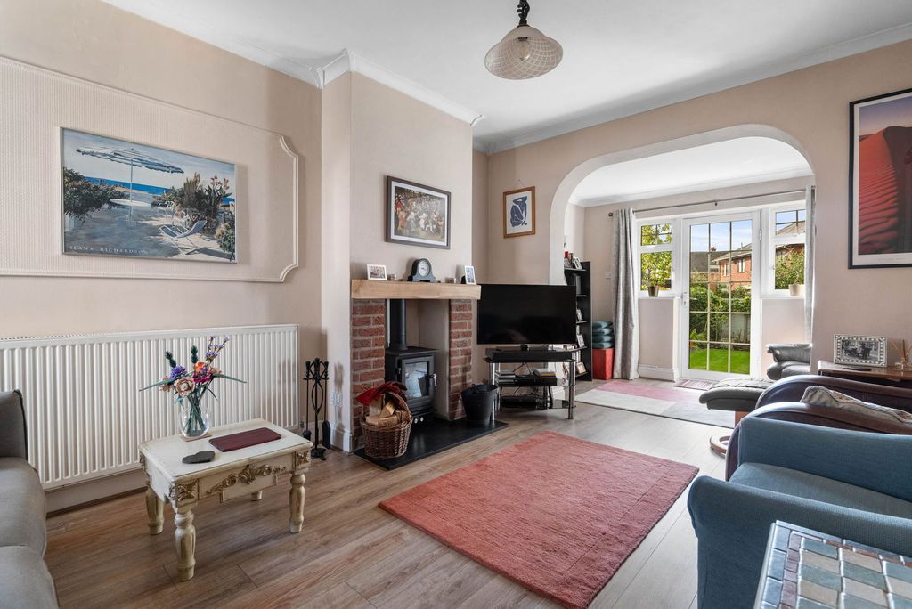Property photo 3 of 17