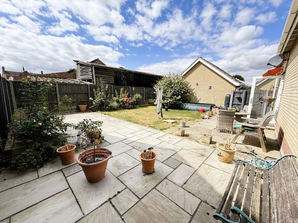 Property photo 2 of 18