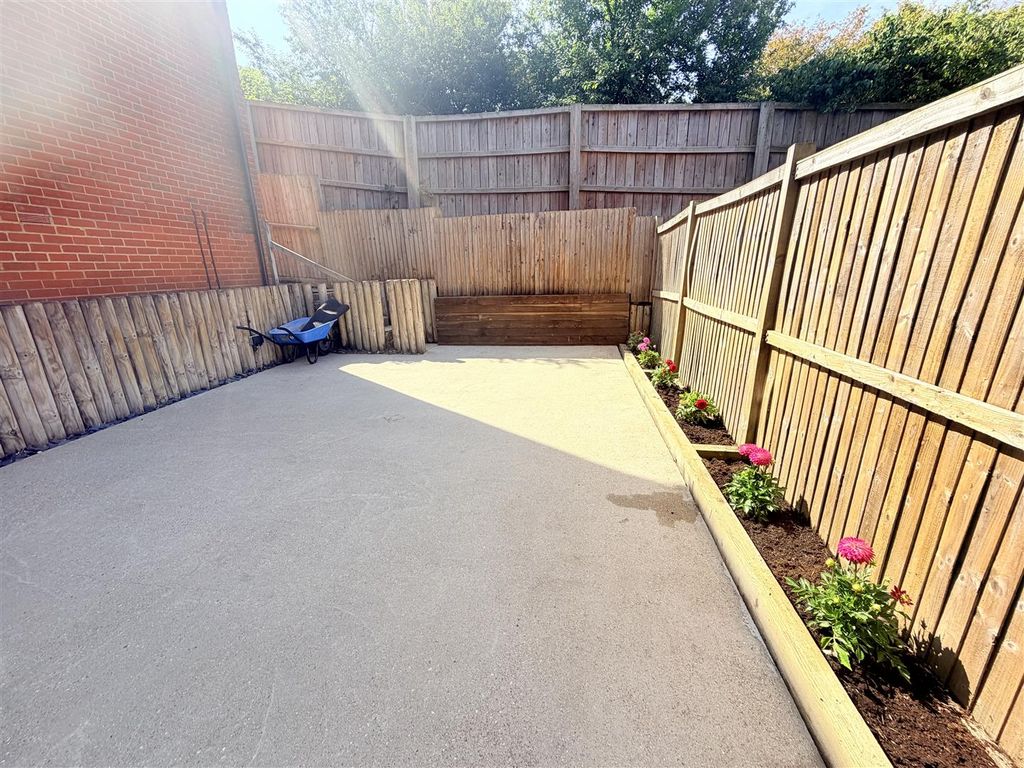 Property photo 3 of 14