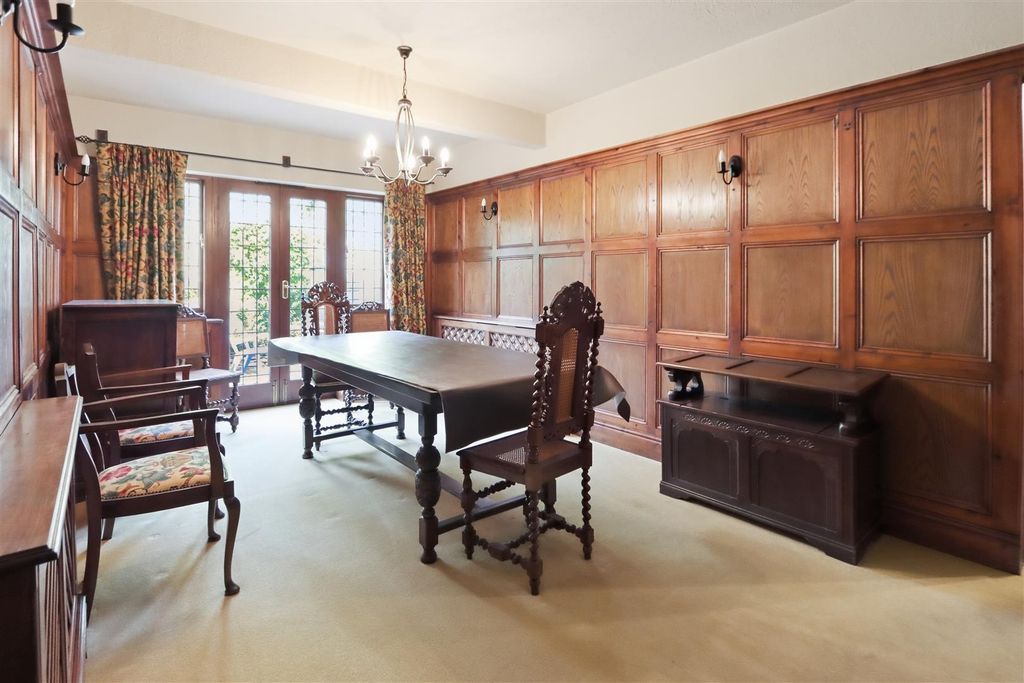 Property photo 3 of 21 Dining Room