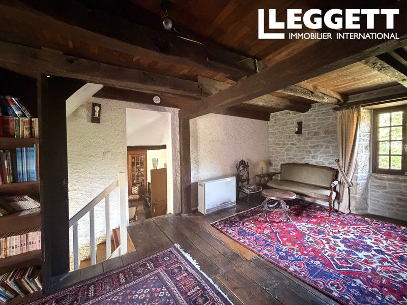 Property photo 2 of 10