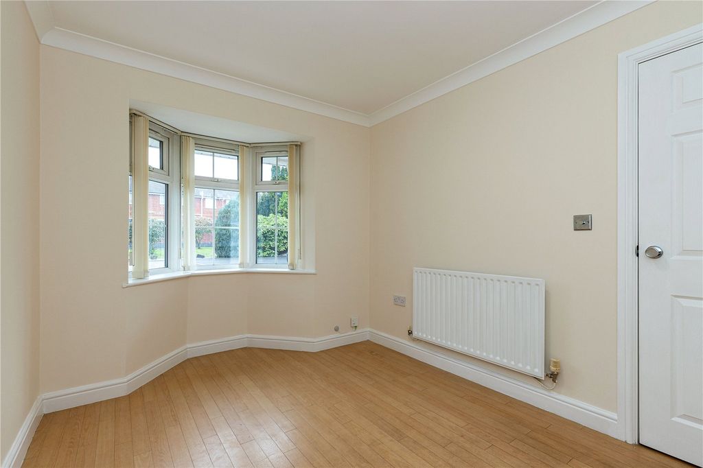 Property photo 2 of 14 Bedroom 4/Study