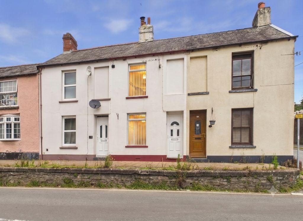 Property photo 1 of 16 Ewemove South Molton - 34 West Street