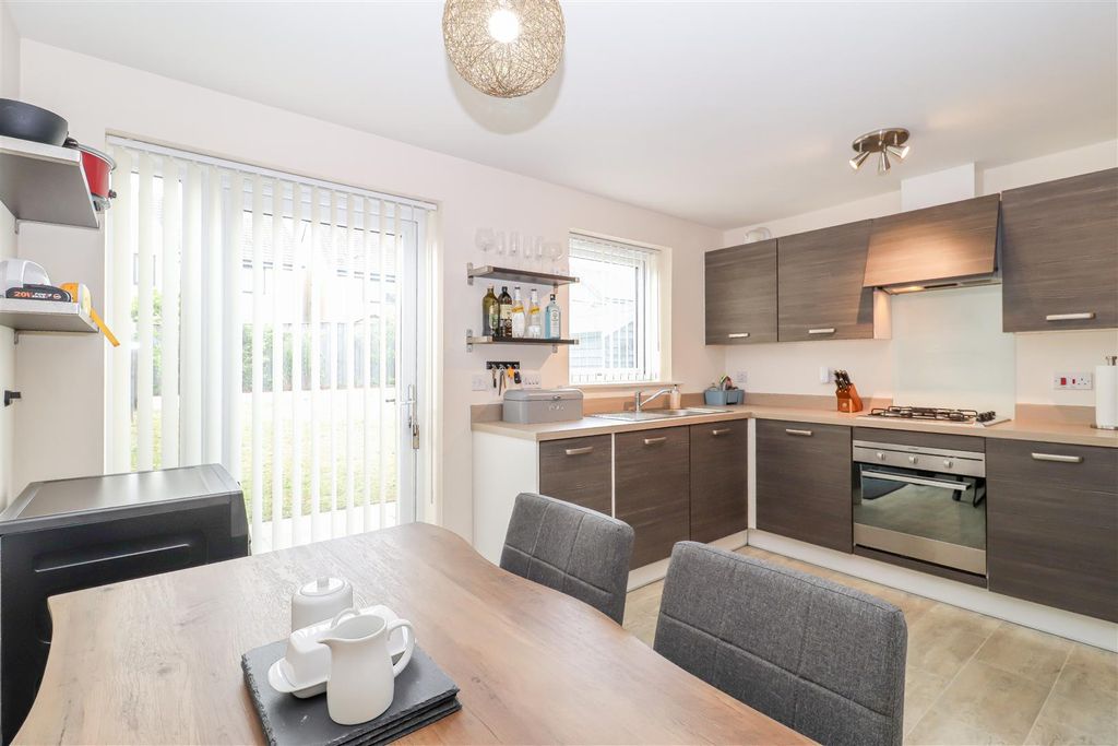Property photo 3 of 13 Kitchen/Diner