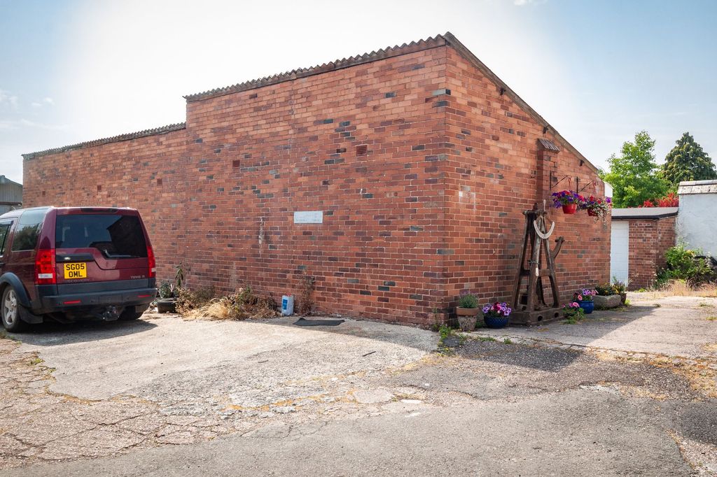 Property photo 3 of 3