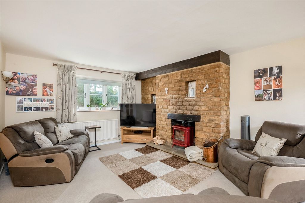 Property photo 3 of 17 Picture No. 02