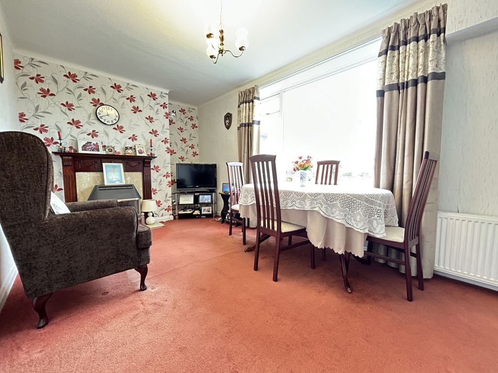 Property photo 3 of 14 Img_5981