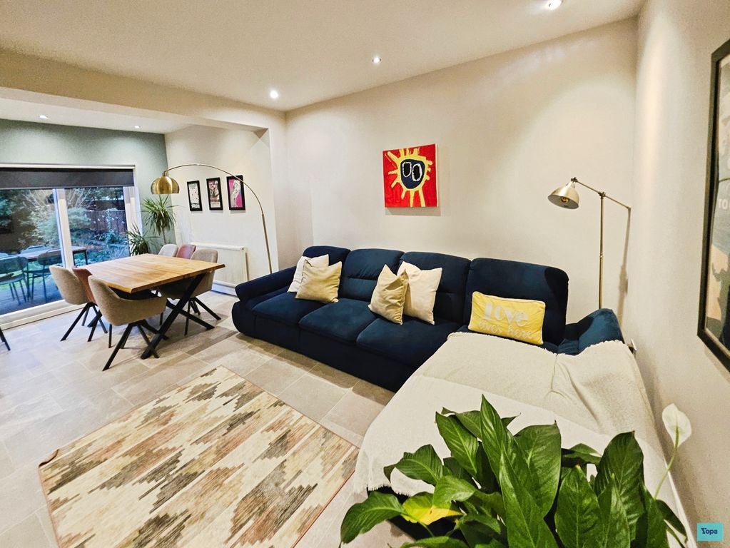 Property photo 2 of 25 Family Room