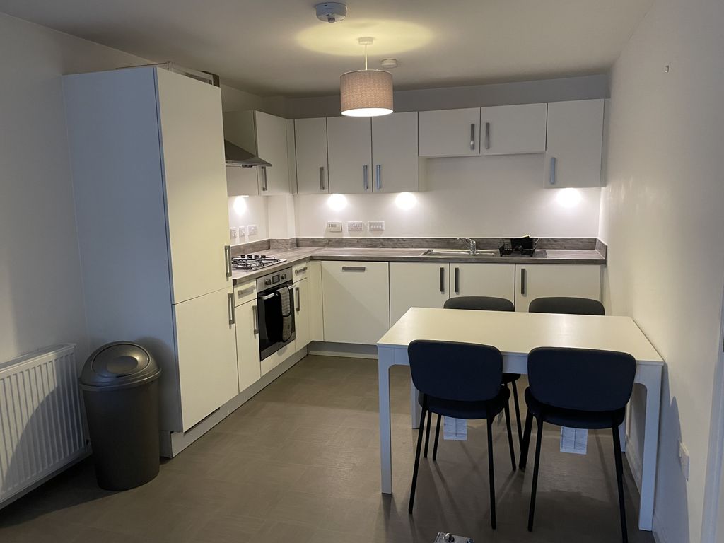 Property photo 3 of 11 Gallery