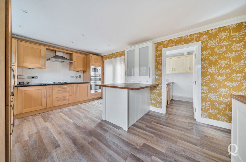 Property photo 3 of 29 Dfee03d1-7E11-41A...