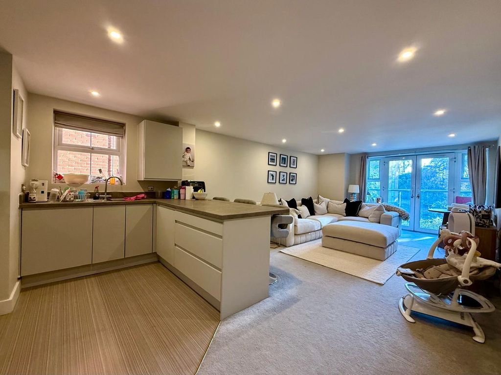 Property photo 3 of 14