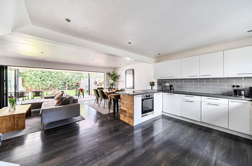 Property photo 2 of 21 Picture 2