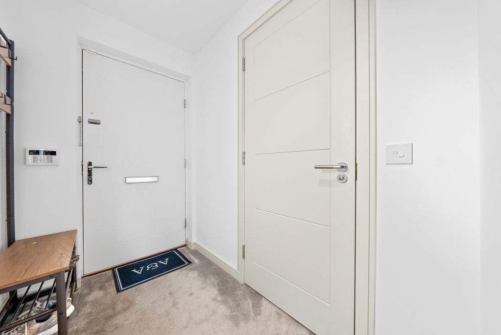 Property photo 2 of 30