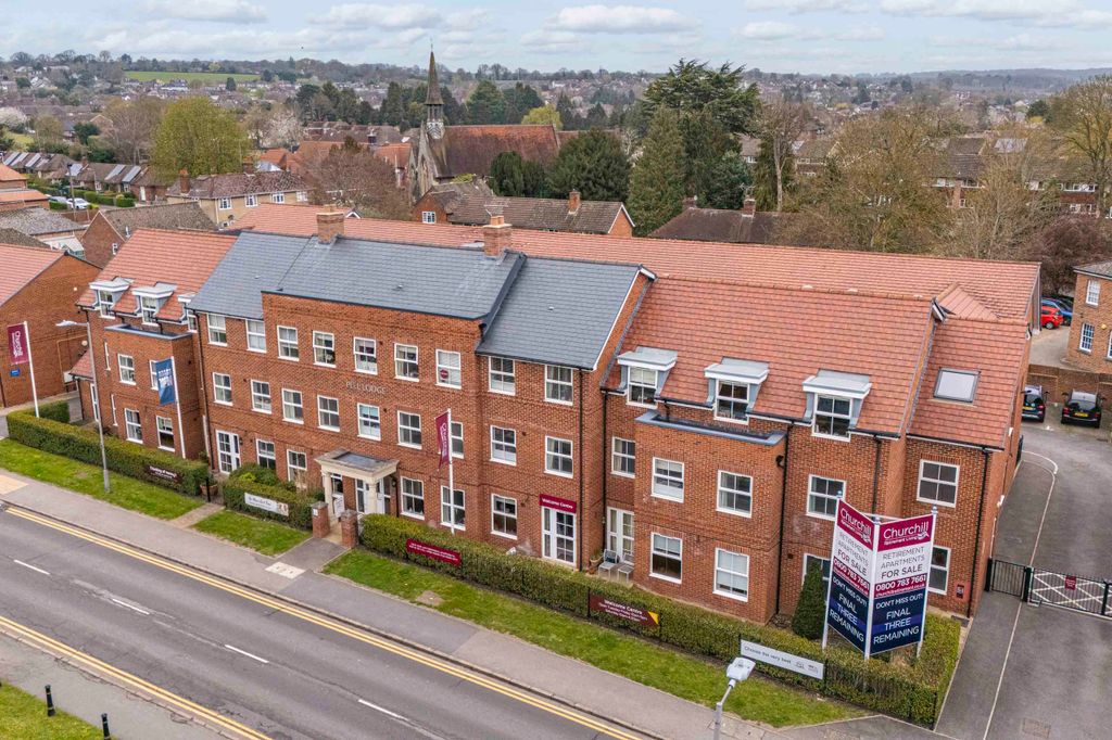 Property photo 1 of 14 30 Peel Lodge, Sl7 3Fh Drone (Low Res)-2