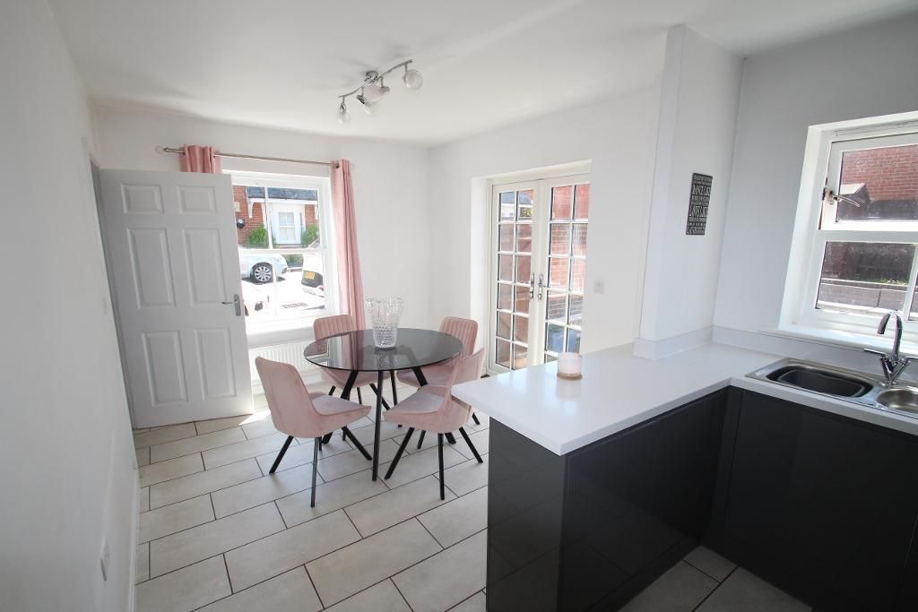 Property photo 3 of 14 Kitchen/Diner