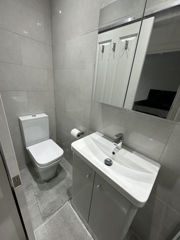 Property photo 3 of 5 Gallery